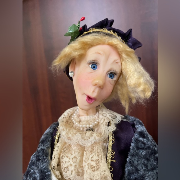 Vintage Jacqueline Kent Collection 21 inch tall or best offer - Picture 6 of 9